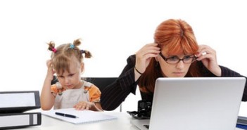 Perché il lavoro fa bene alle mamme mamma-che-lavora