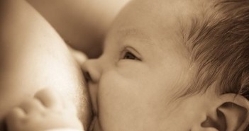 Maternità e coronavirus allattamento-seno