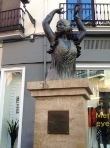 6.Flamenco.statua